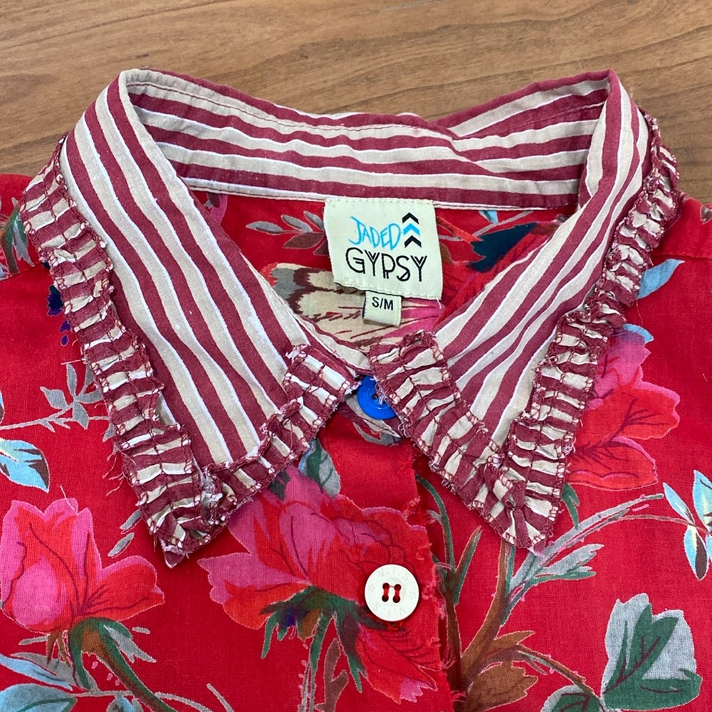 Jaded Gypsy In the Meadow Red Floral Cotton Button-Up Blouse - Picture 3 of 8